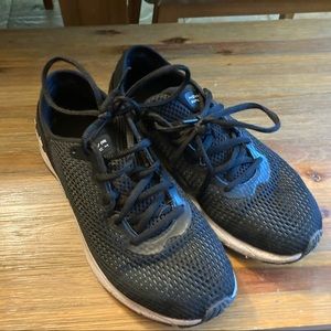 Women’s Under Armour Hovr, Size 7.5